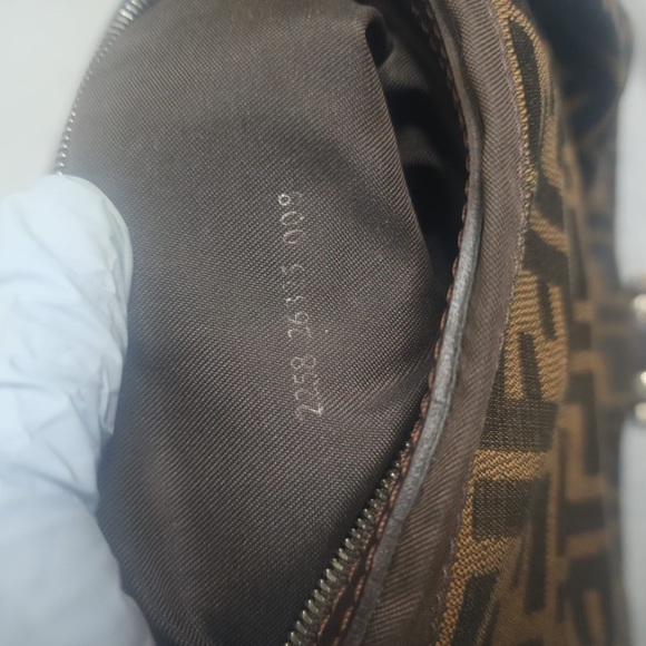 ‼️SOLD SOLD‼️ Authentic Fendi Mama Forever Baguette Shoulder Bag - Picture 5 of 7